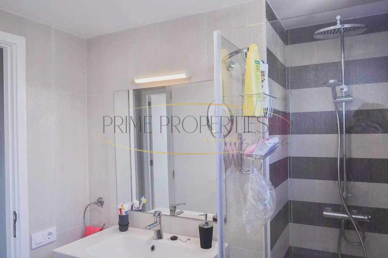 2 quarto Apartamento para arrendar em San Bartolome de Tirajana com piscina - 1 400 € (Ref: 9819788)