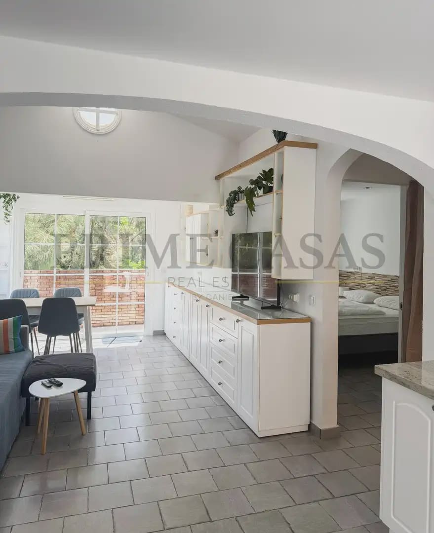 1 bedroom Bungalow for rent in San Bartolome de Tirajana with pool - € 1,000 (Ref: 9819789)