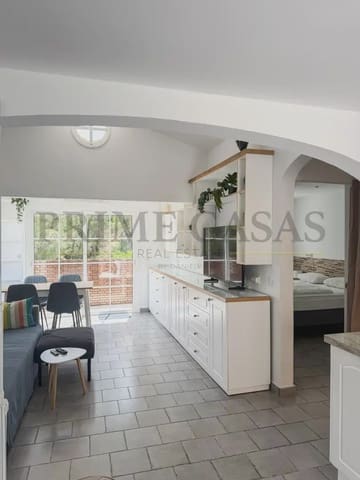 1 makuuhuone Bungalow vuokrattavana paikassa Sonneland, San Bartolomé de Tirajana mukana uima-altaan - 1 000 € (Ref: 9819789)