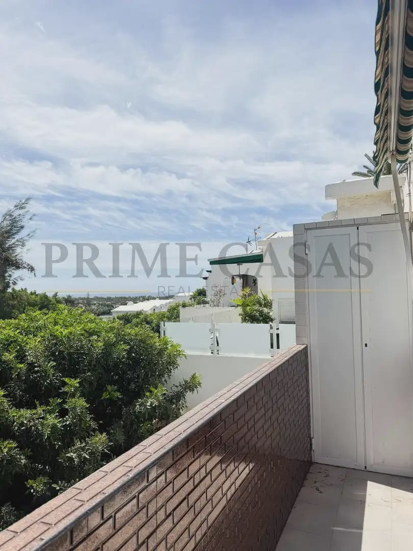 1 bedroom Bungalow for rent in San Bartolome de Tirajana with pool - € 1,000 (Ref: 9819789)