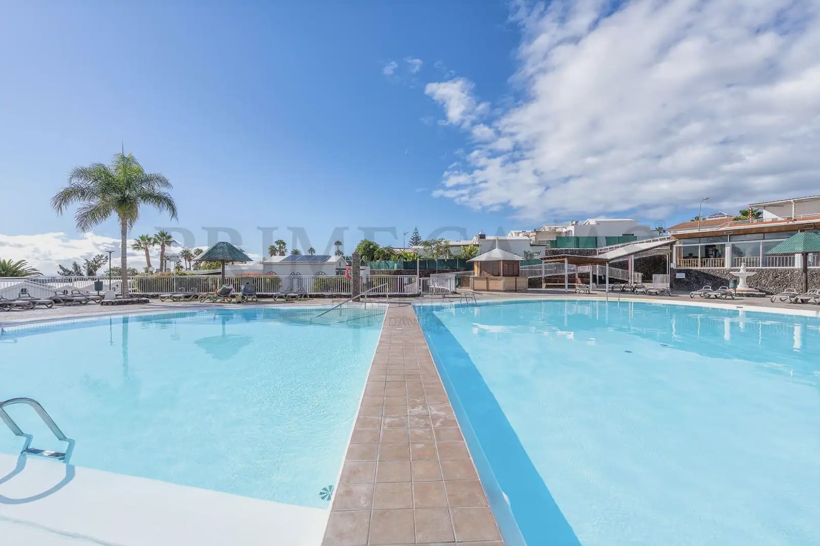 1 bedroom Bungalow for rent in San Bartolome de Tirajana with pool - € 1,000 (Ref: 9819789)