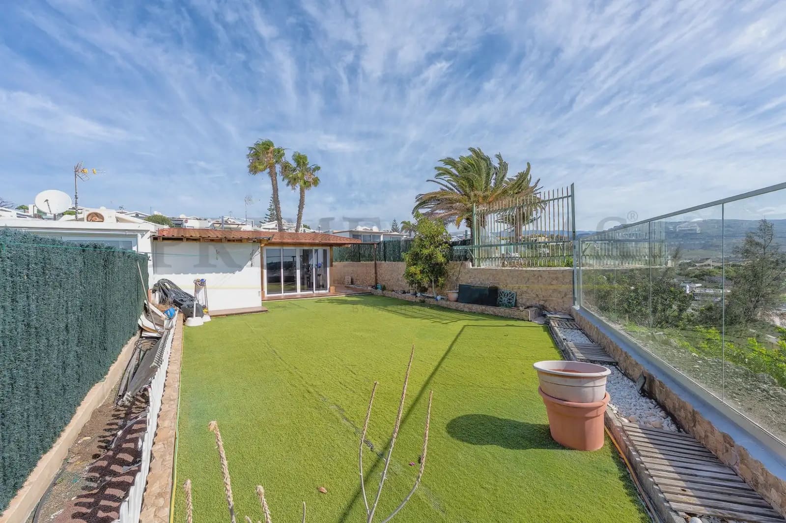 Bungalow for sale in San Bartolome de Tirajana with pool - € 560,000 (Ref: 9824584)