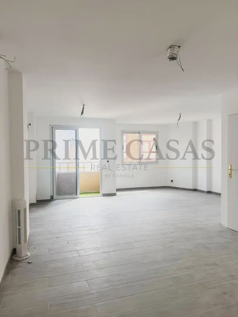2 soveværelse Penthouse til salg i Las Palmas de Gran Canaria - € 312.000 (Ref: 9863577)