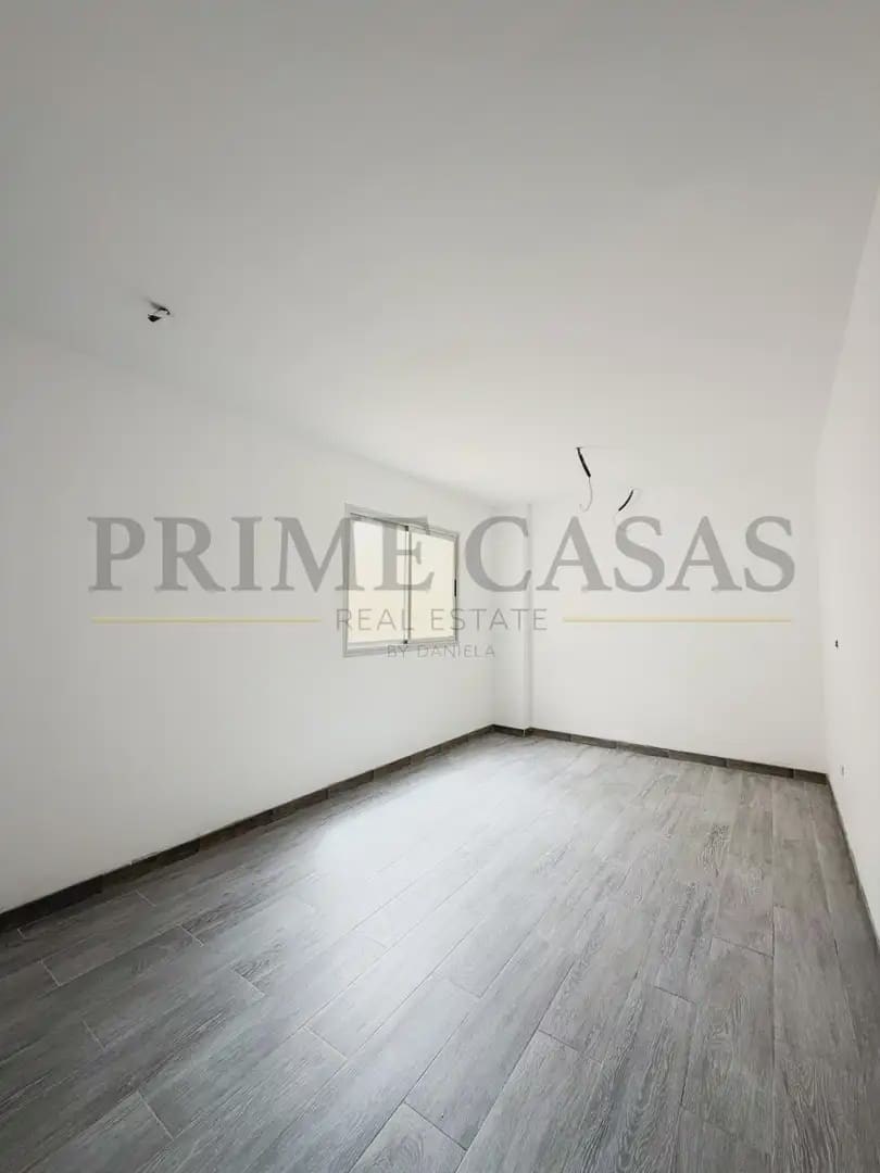 2 soveværelse Penthouse til salg i Las Palmas de Gran Canaria - € 312.000 (Ref: 9863577)