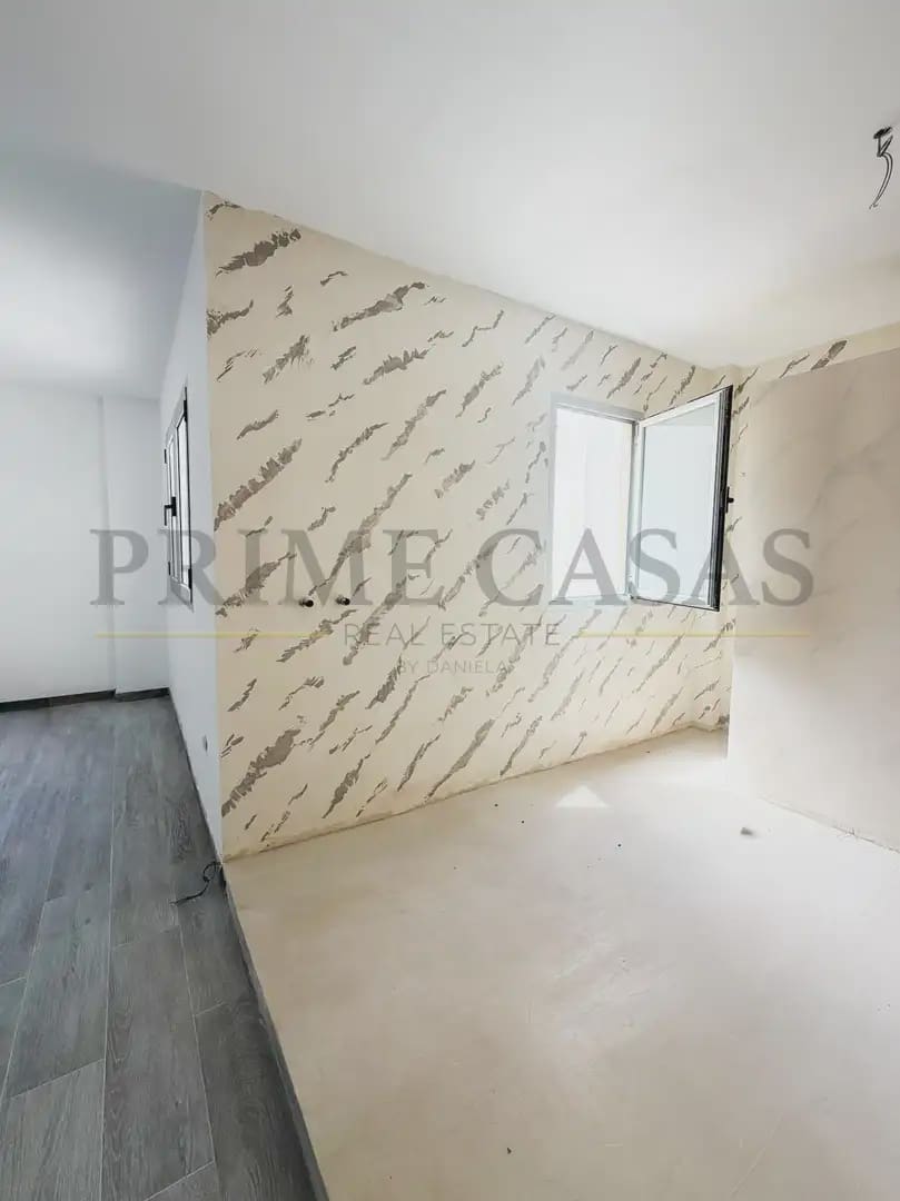 2 soveværelse Penthouse til salg i Las Palmas de Gran Canaria - € 312.000 (Ref: 9863577)