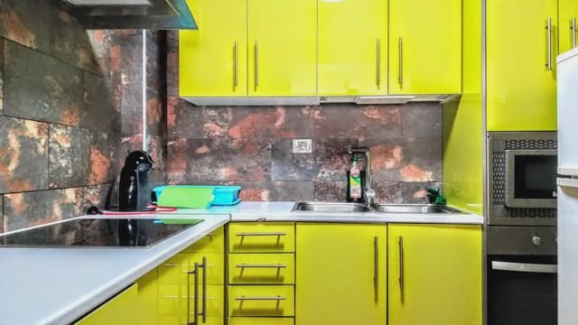 2 makuuhuone Ranta-asunto vuokrattavana paikassa San Agustín, San Bartolomé de Tirajana mukana uima-altaan - 1 450 € (Ref: 9875264)