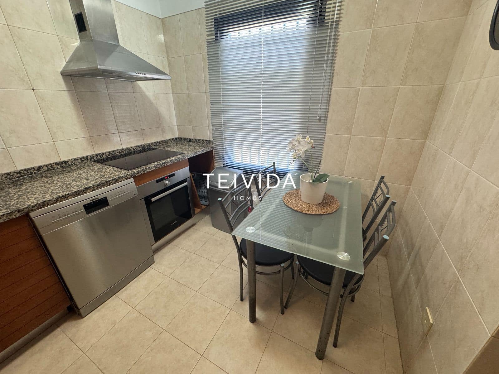 Appartement de 3 chambres à louer à Palm-Mar avec piscine - 2 900 € (Ref: 10021629)
