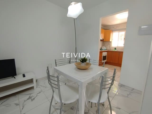 3 makuuhuone Omakotitalo myytävänä paikassa San Eugenio, Adeje mukana uima-altaan - 779 000 € (Ref: 10033160)