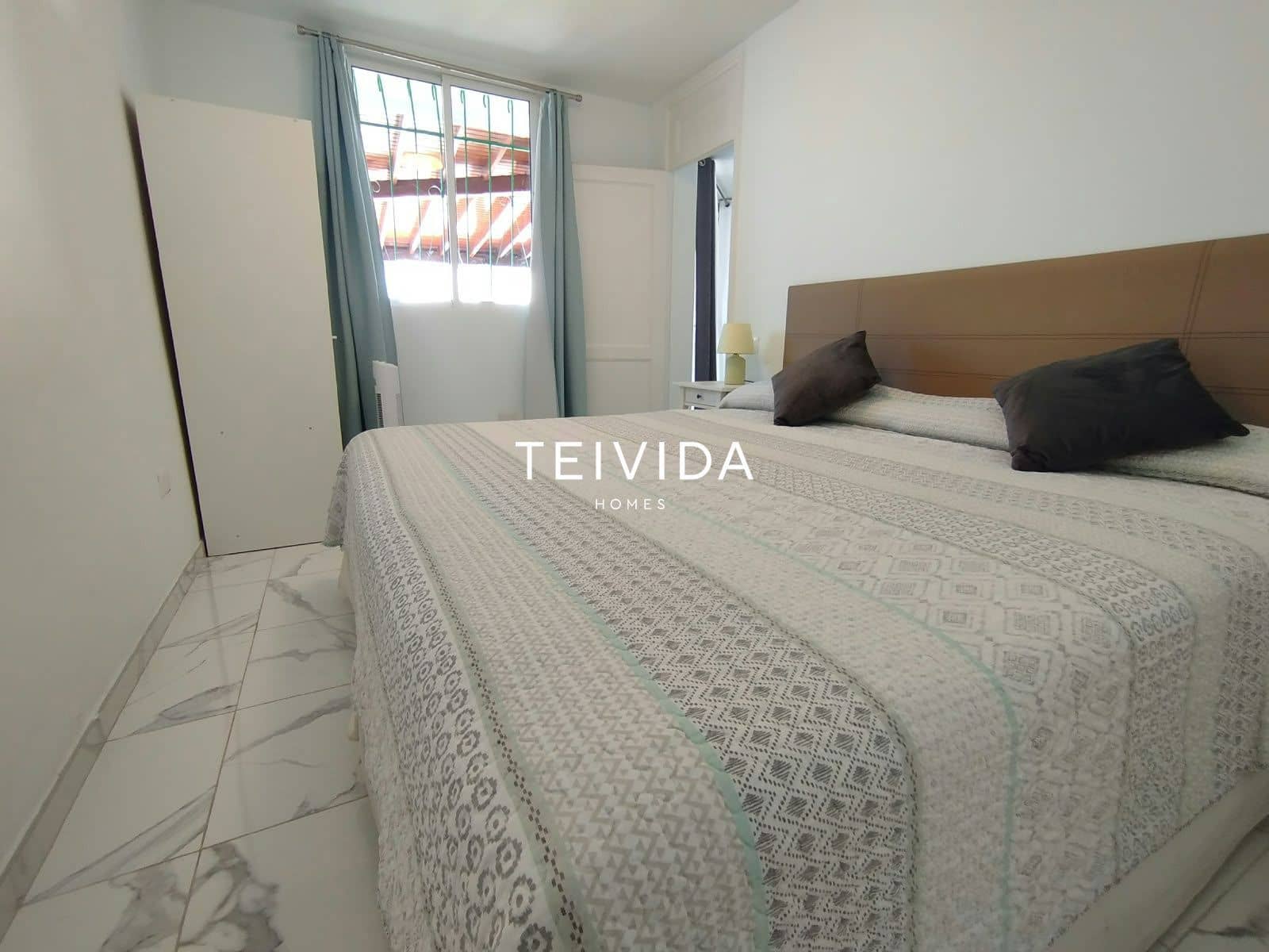 3 bedroom Townhouse for sale in San Eugenio with pool - € 779,000 (Ref: 10033160)