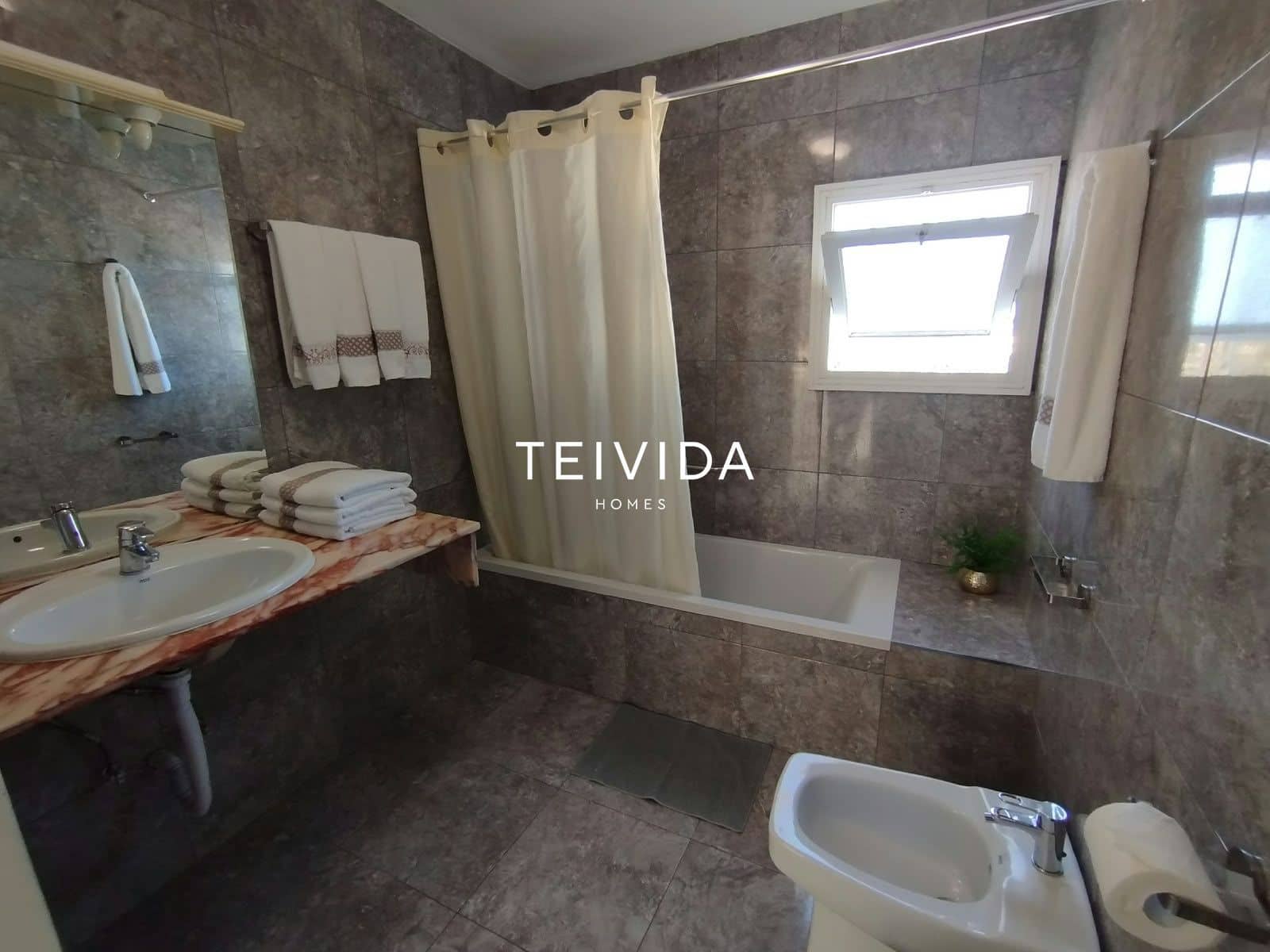 3 bedroom Townhouse for sale in San Eugenio with pool - € 779,000 (Ref: 10033160)