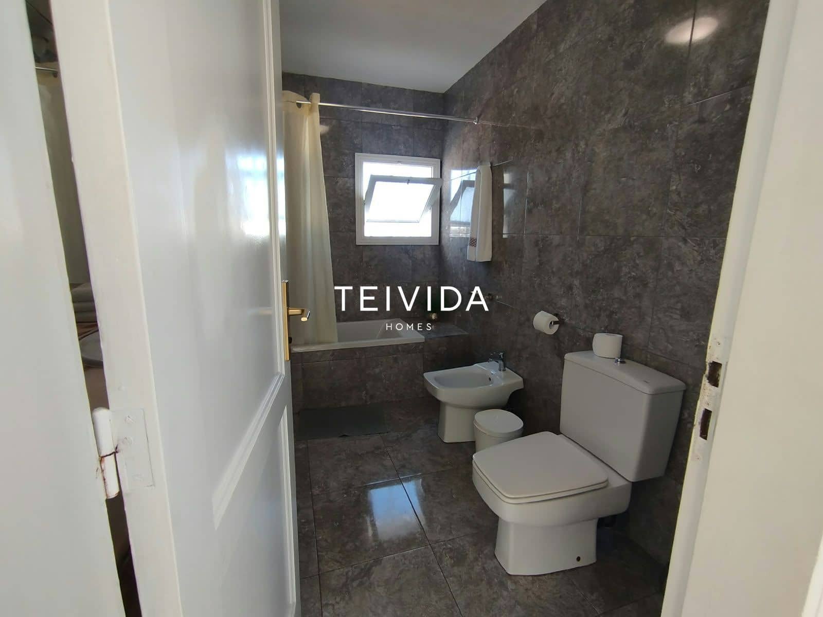 3 bedroom Townhouse for sale in San Eugenio with pool - € 779,000 (Ref: 10033160)