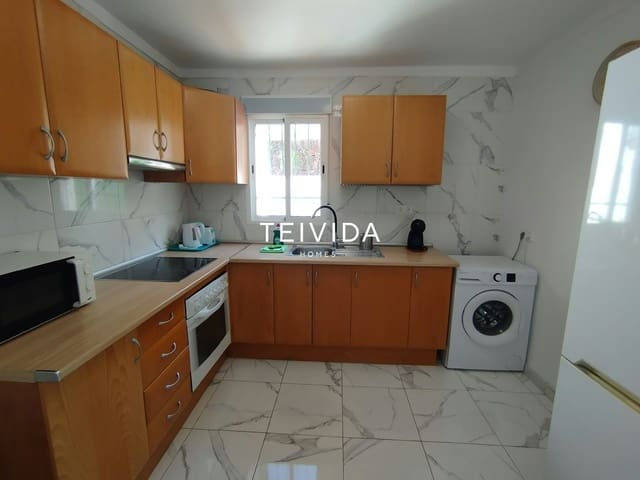 3 makuuhuone Omakotitalo myytävänä paikassa San Eugenio, Adeje mukana uima-altaan - 779 000 € (Ref: 10033160)