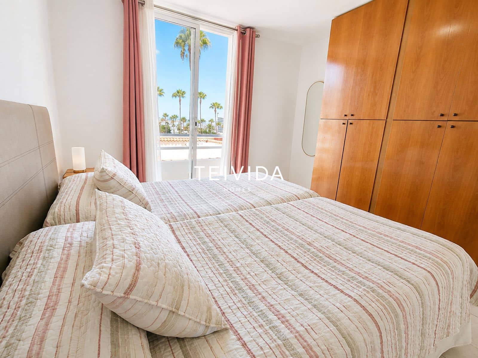 3 bedroom Townhouse for sale in San Eugenio with pool - € 779,000 (Ref: 10033160)