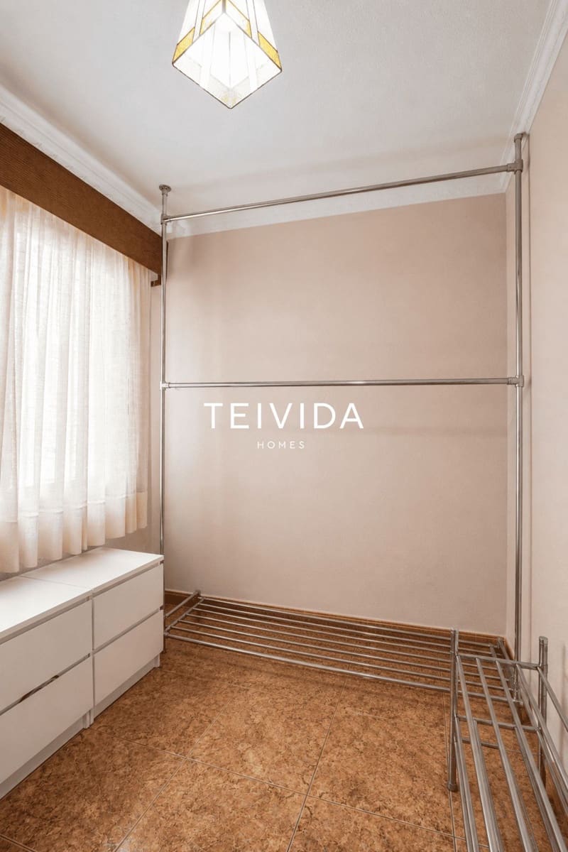 4 bedroom Townhouse for sale in Playa Fanabe with garage - € 980,000 (Ref: 10033248)