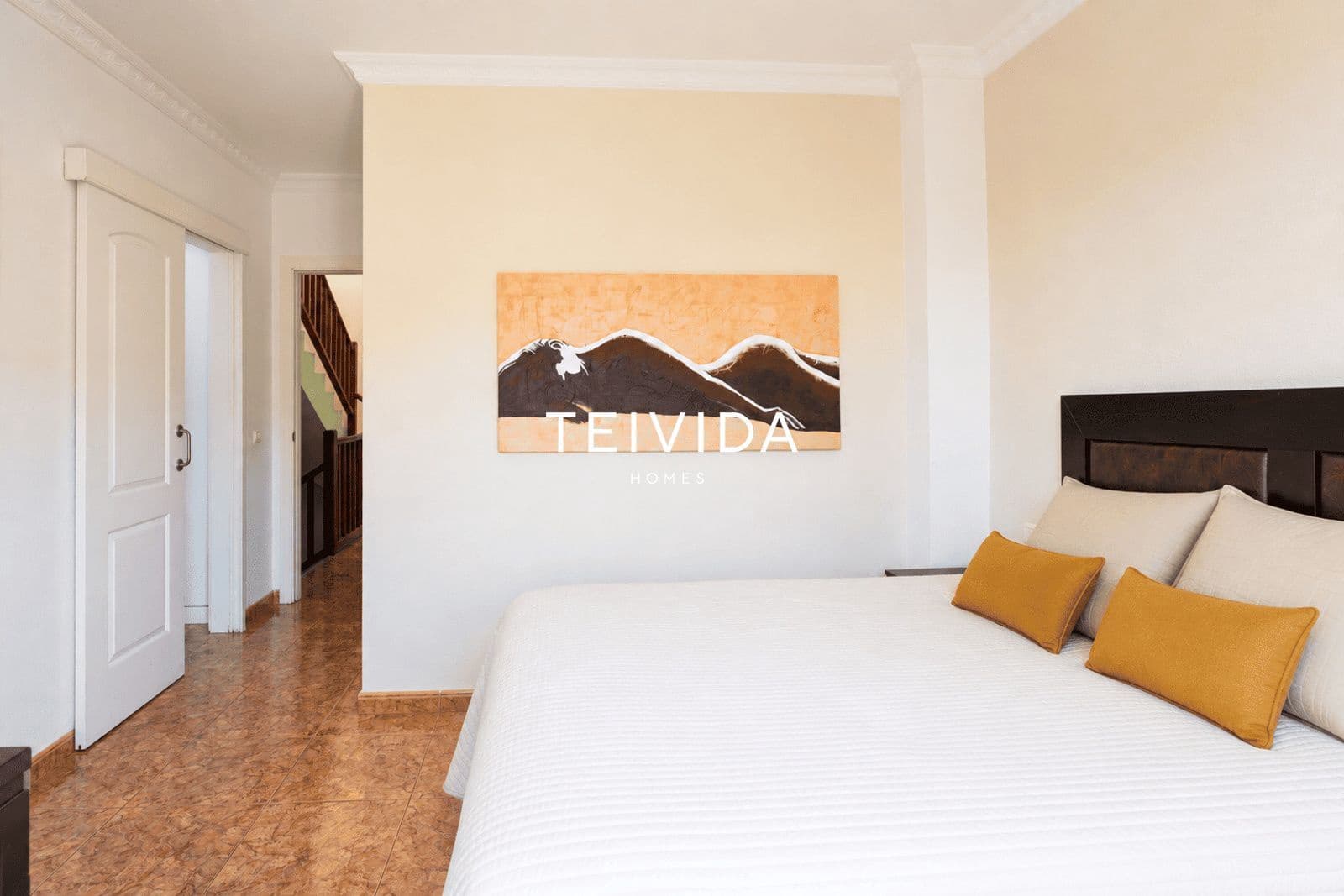 4 bedroom Townhouse for sale in Playa Fanabe with garage - € 980,000 (Ref: 10033248)