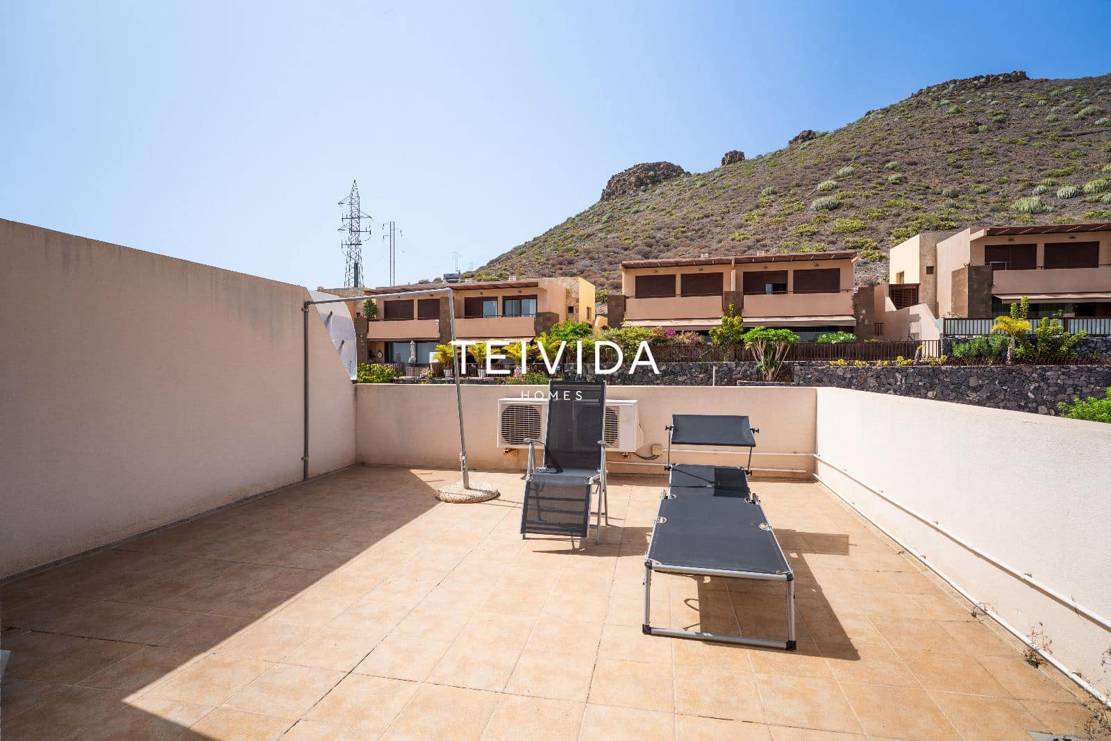 4 bedroom Townhouse for sale in Playa Fanabe with garage - € 980,000 (Ref: 10033248)