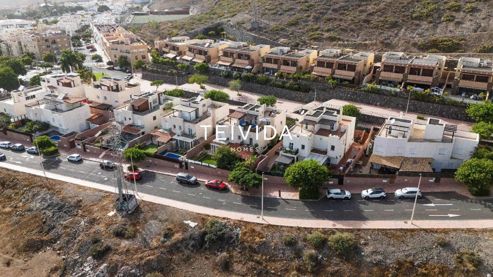 4 bedroom Townhouse for sale in Playa Fanabe with garage - € 980,000 (Ref: 10033248)