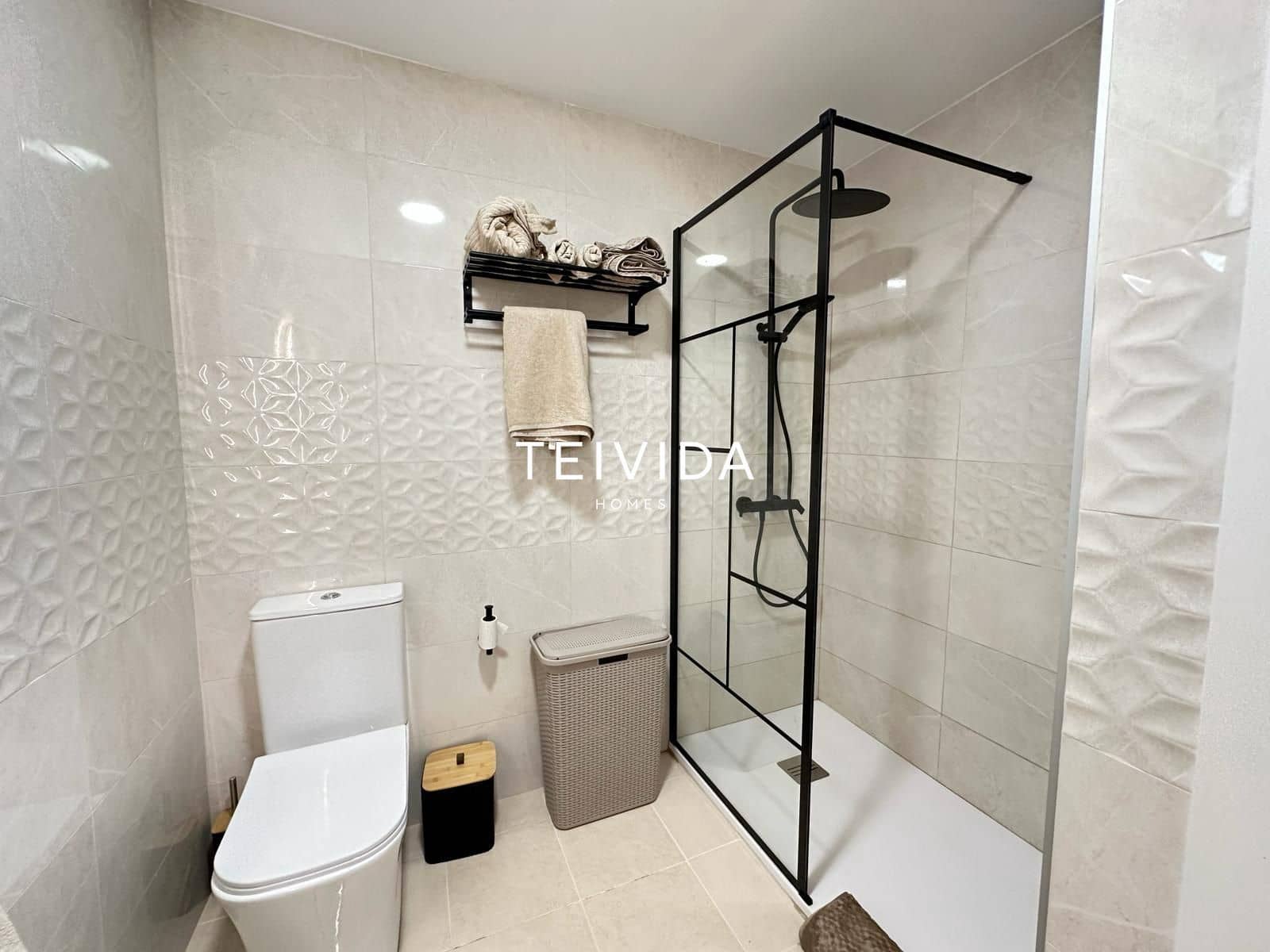 1 makuuhuone Asunto vuokrattavana paikassa Puerto Santiago mukana uima-altaan 
autotalli - 1 300 € (Ref: 10033413)