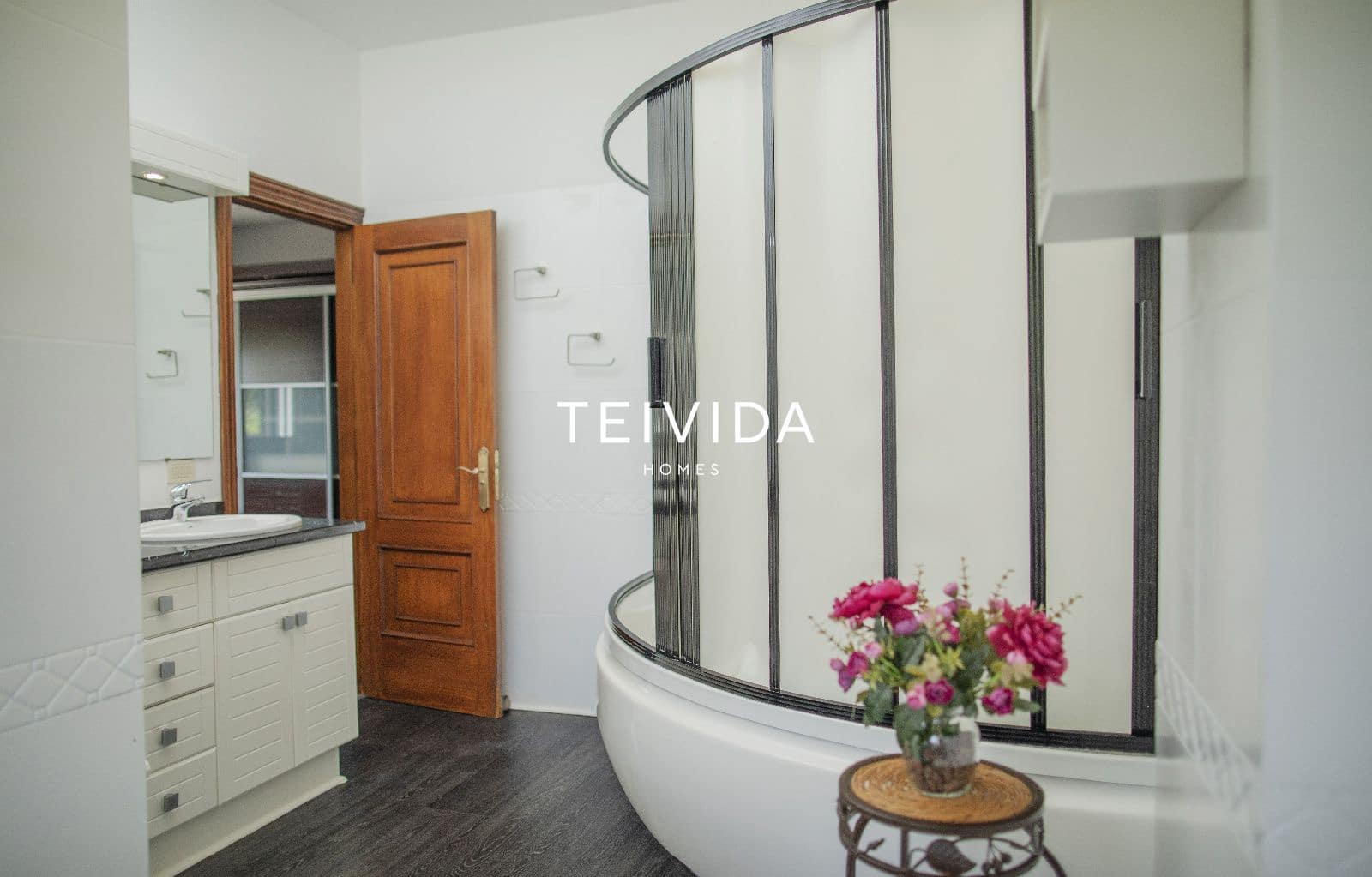 4 chambre Villa/Maison à vendre à La Esperanza avec piscine - 700 000 € (Ref: 10034477)