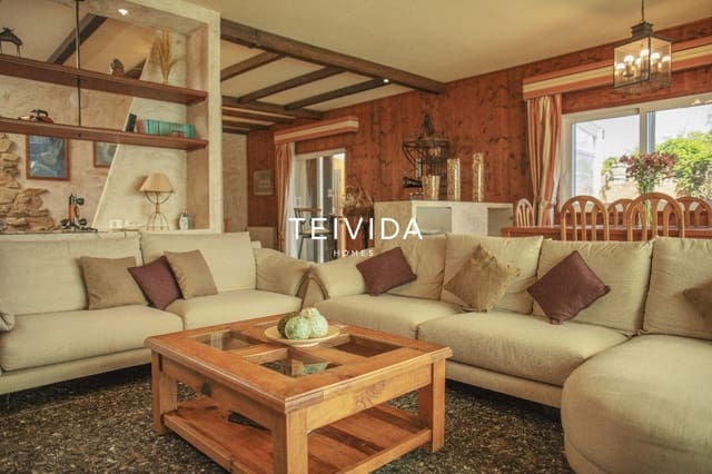 4 chambre Villa/Maison à vendre à La Esperanza, El Rosario avec piscine - 700 000 € (Ref: 10034477)