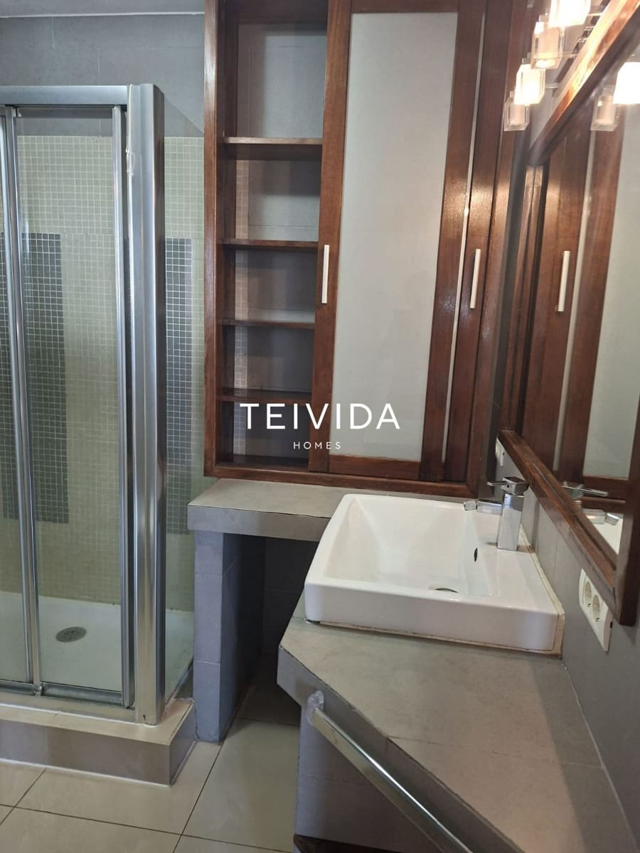 2 quarto Apartamento para arrendar em Santa Cruz de Tenerife - 1 200 € (Ref: 10042209)