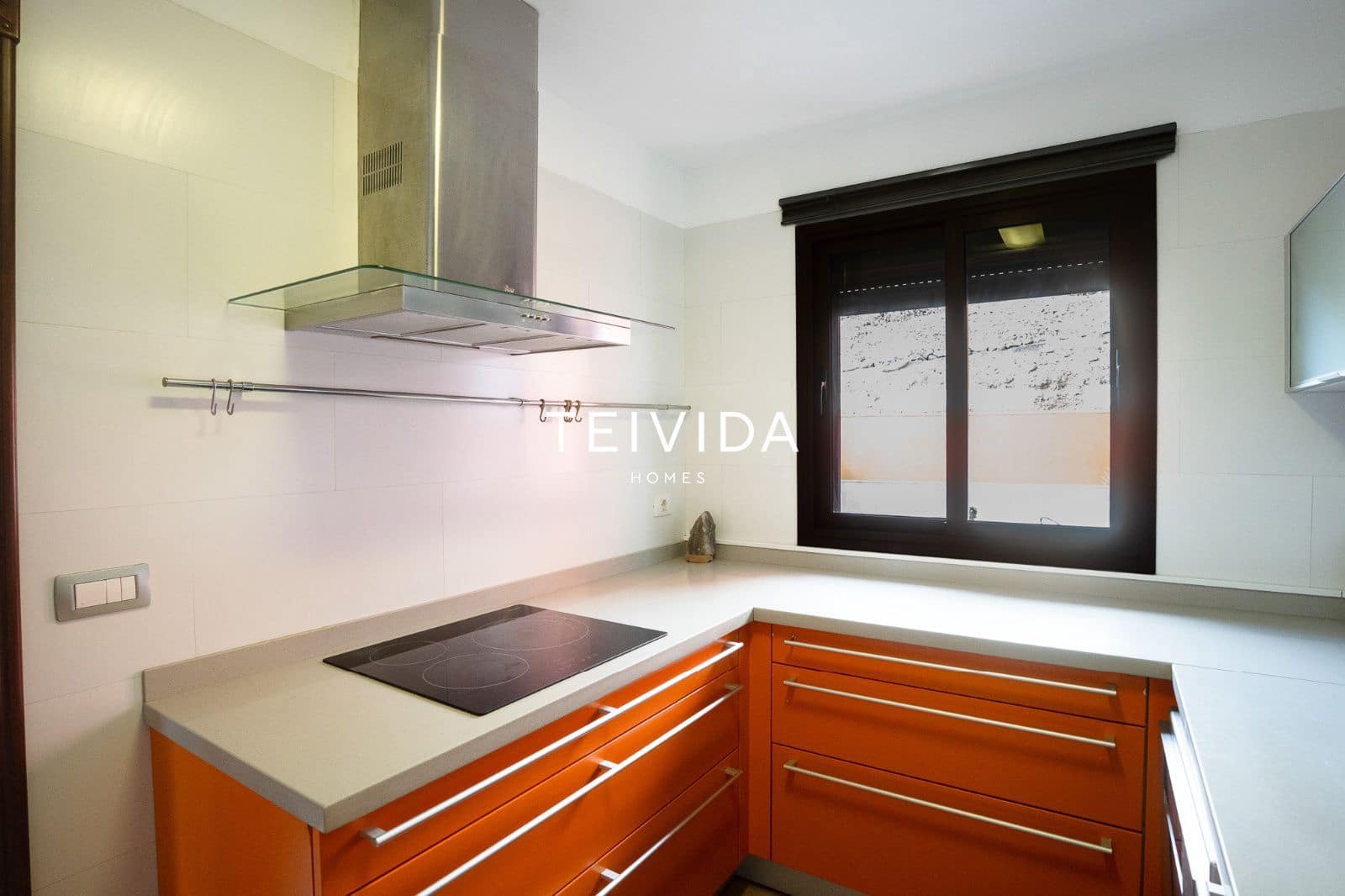 1 sovrum Lägenhet att hyra i El Madronal med pool garage - 2 000 € (Ref: 10042210)