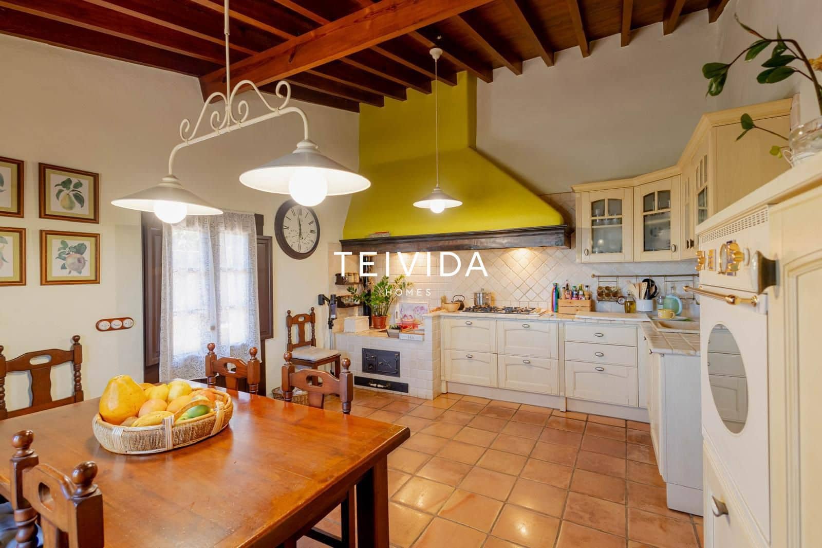 2 Zimmer Villa zu verkaufen in La Esperanza mit Pool Garage - 730.000 € (Ref: 10050443)