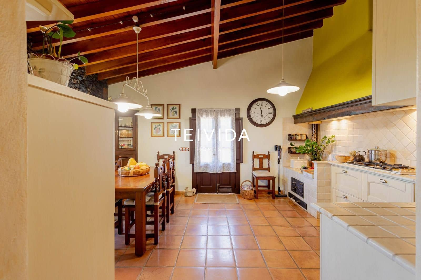 2 Zimmer Villa zu verkaufen in La Esperanza mit Pool Garage - 730.000 € (Ref: 10050443)