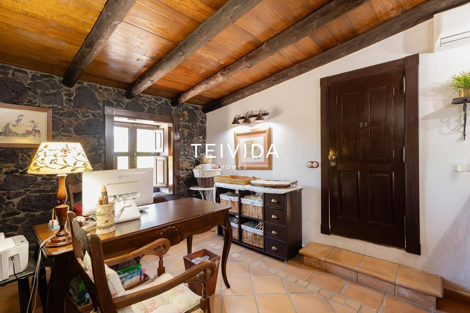 2 Zimmer Villa zu verkaufen in La Esperanza mit Pool Garage - 730.000 € (Ref: 10050443)