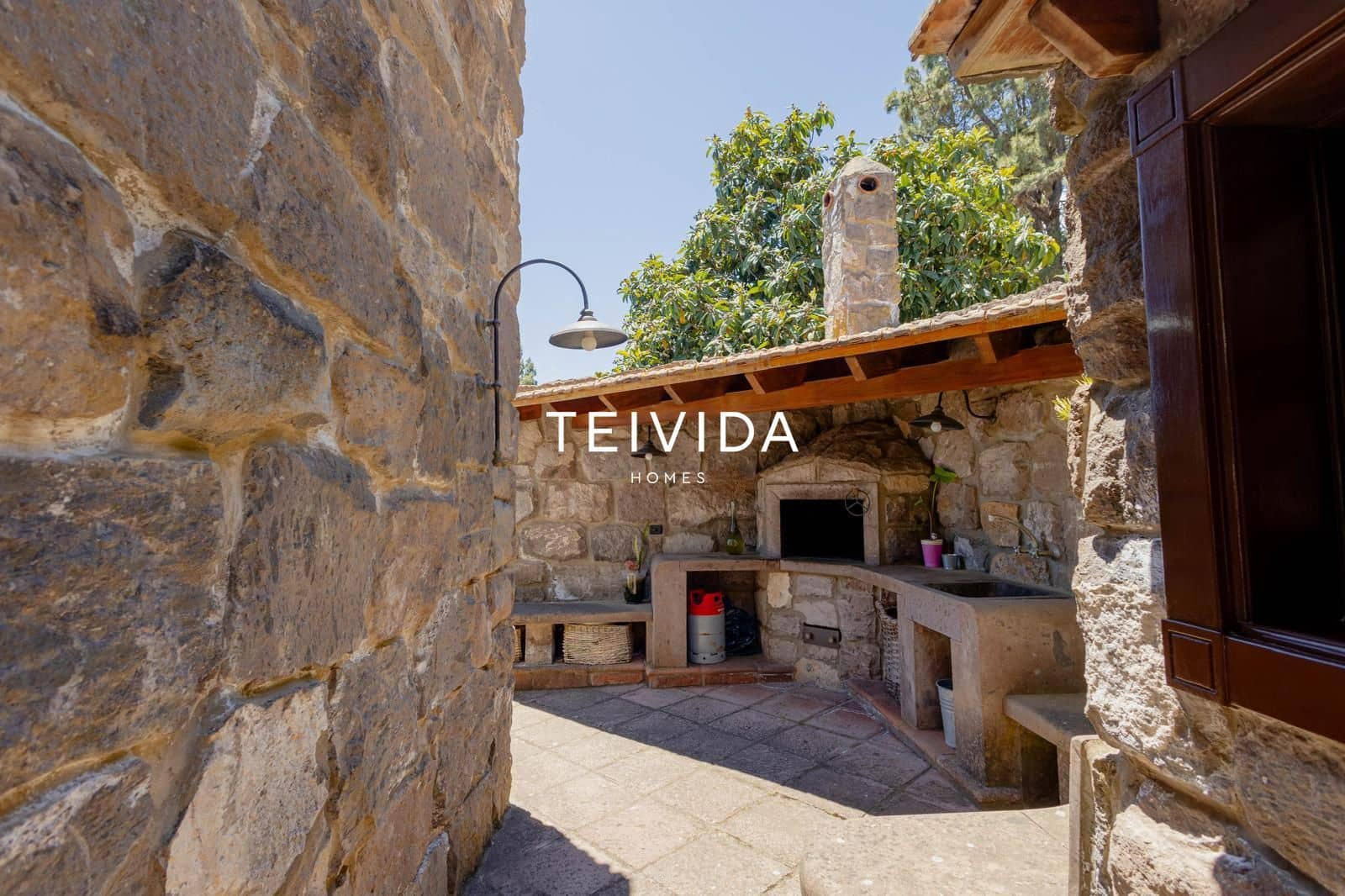 2 Zimmer Villa zu verkaufen in La Esperanza mit Pool Garage - 730.000 € (Ref: 10050443)