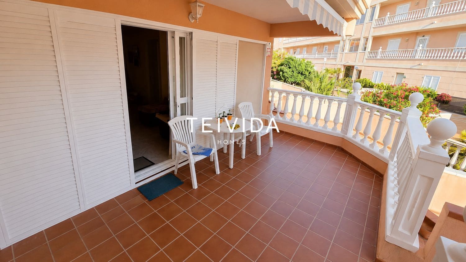 2 soverom Hus til salgs i Costa del Silencio med svømmebasseng garasje - € 441 000 (Ref: 10054431)