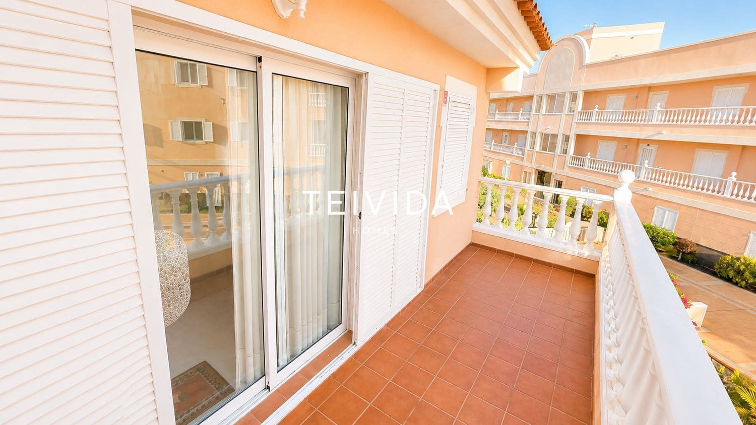 2 soverom Hus til salgs i Costa del Silencio med svømmebasseng garasje - € 441 000 (Ref: 10054431)