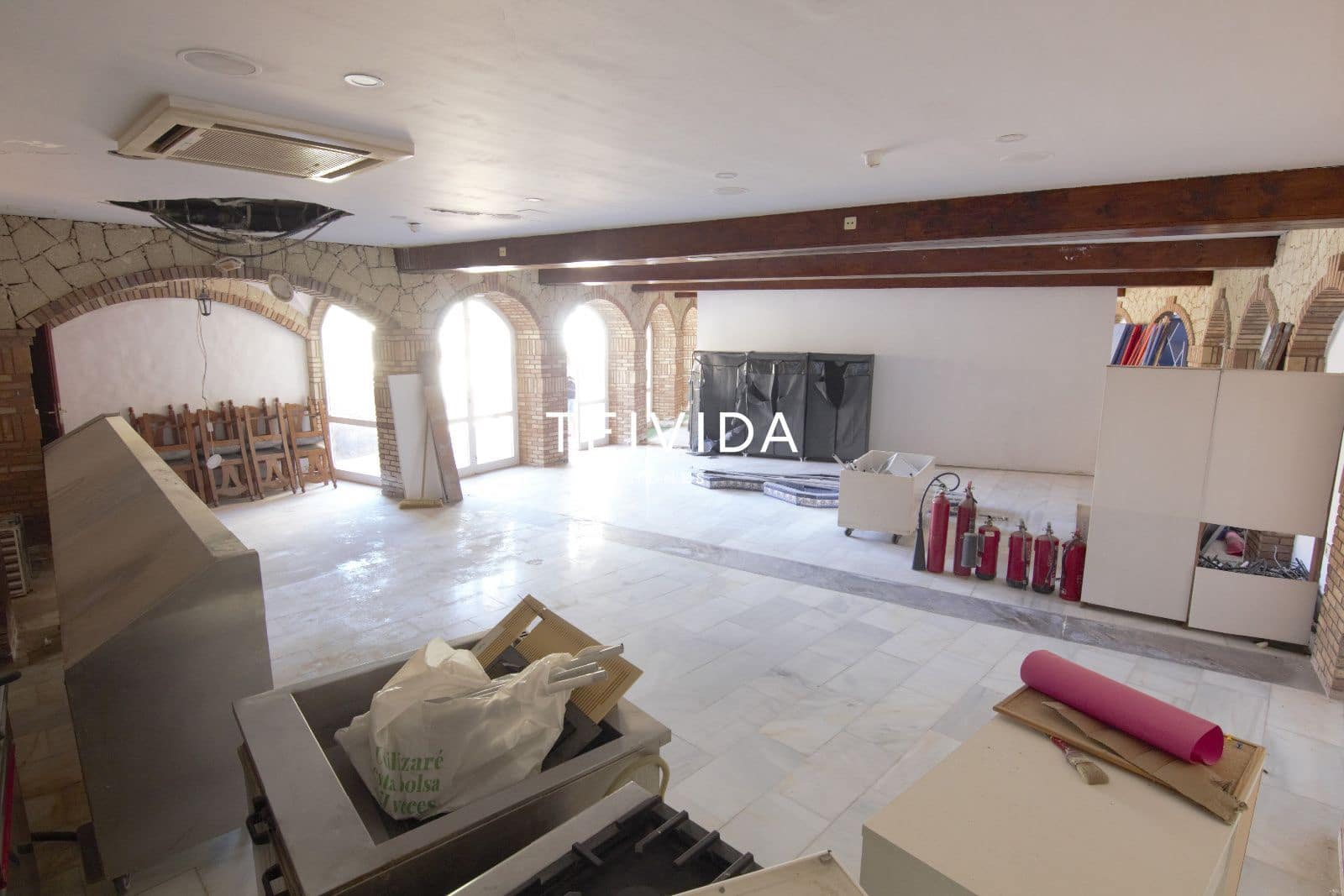 Kommersiell til salgs i Golf del Sur med garasje - € 270 000 (Ref: 10073338)