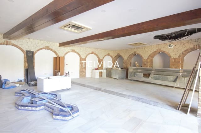 Kommersiell til salgs i Golf del Sur, San Miguel de Abona med garasje - € 270 000 (Ref: 10073338)