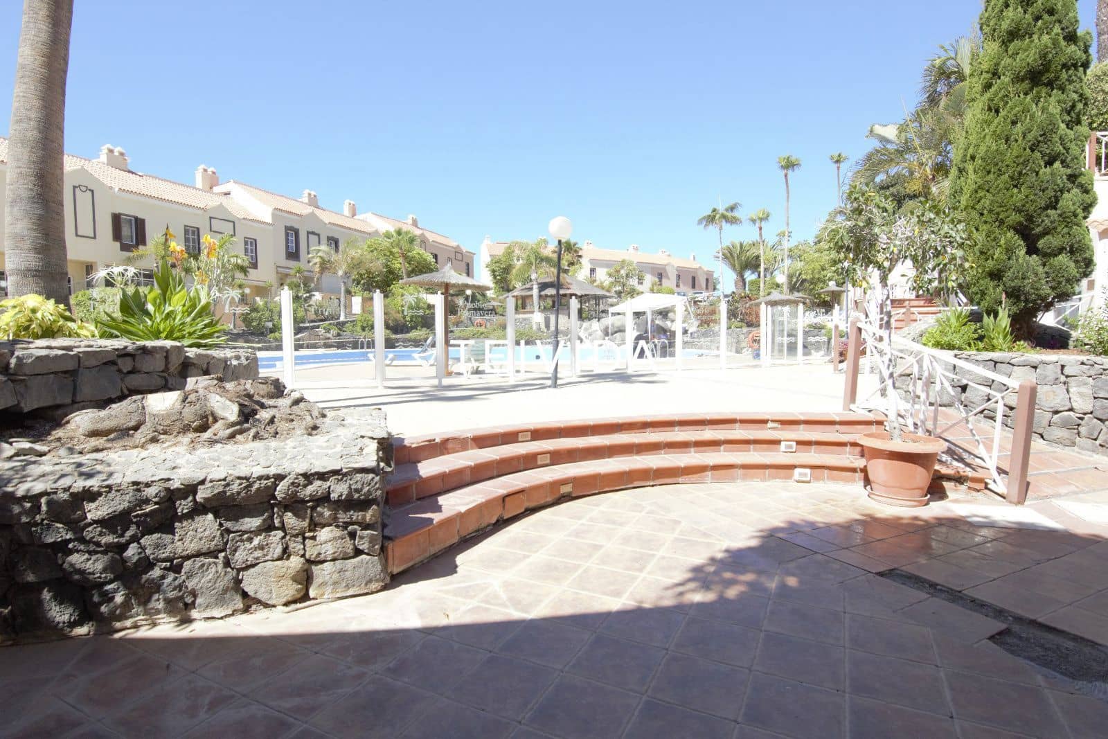 Kommersiell til salgs i Golf del Sur med garasje - € 270 000 (Ref: 10073338)