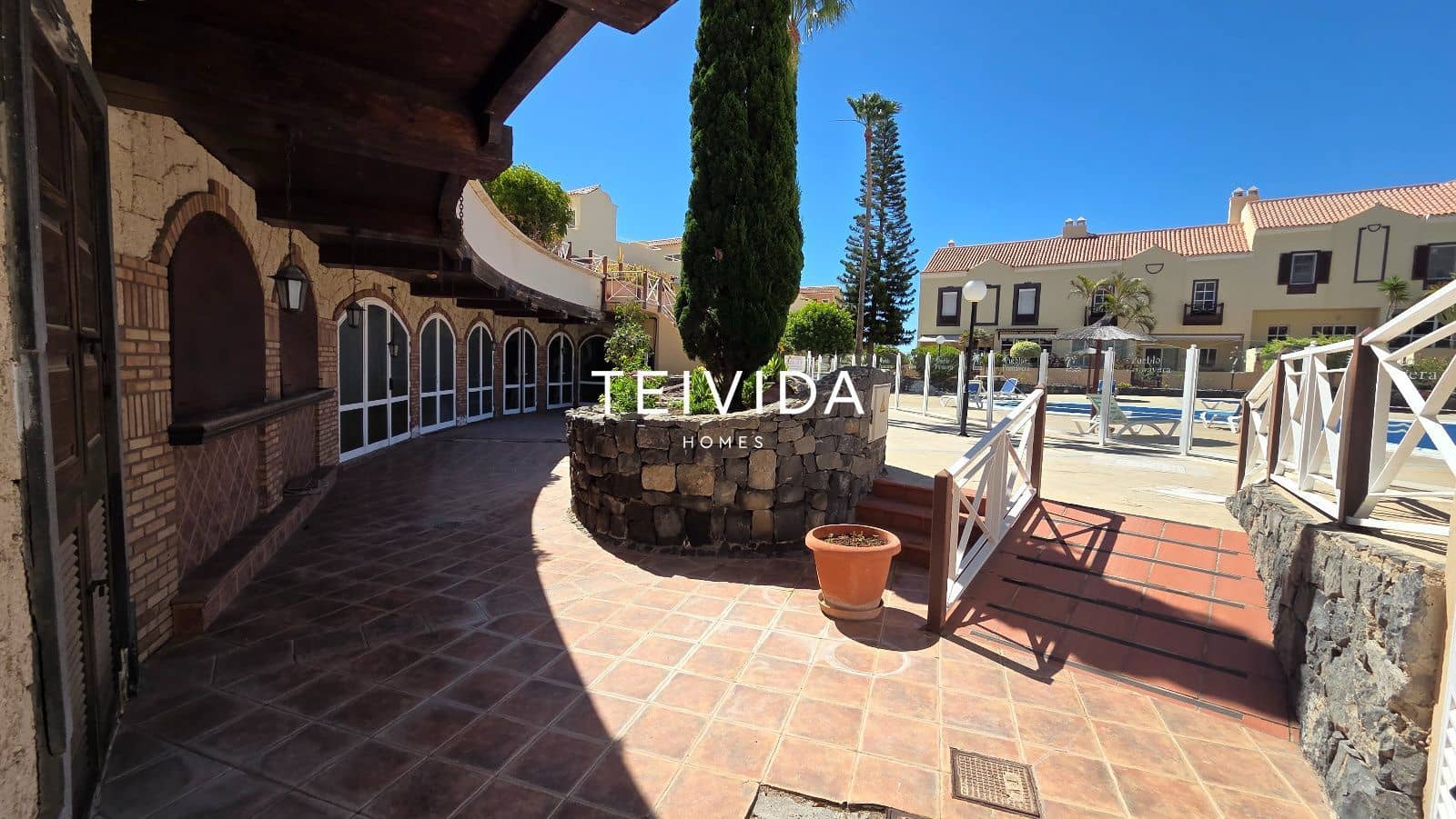 Kommersiell til salgs i Golf del Sur med garasje - € 270 000 (Ref: 10073338)