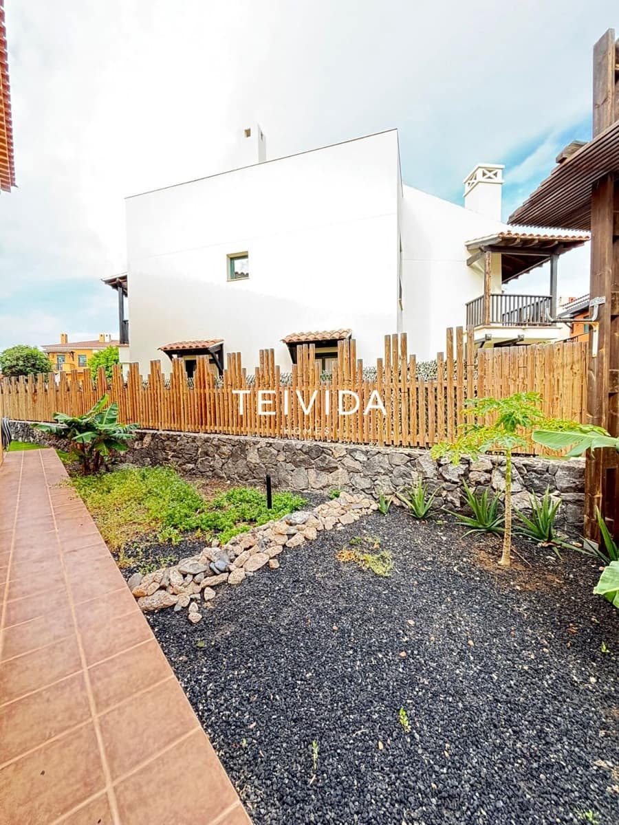 3 slaapkamer Huis te huur in Golf del Sur met zwembad garage - € 2.600 (Ref: 10079796)