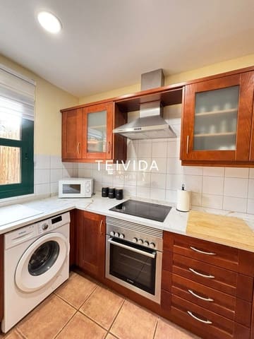 3 slaapkamer Huis te huur in Golf del Sur, San Miguel de Abona met zwembad garage - € 2.600 (Ref: 10079796)