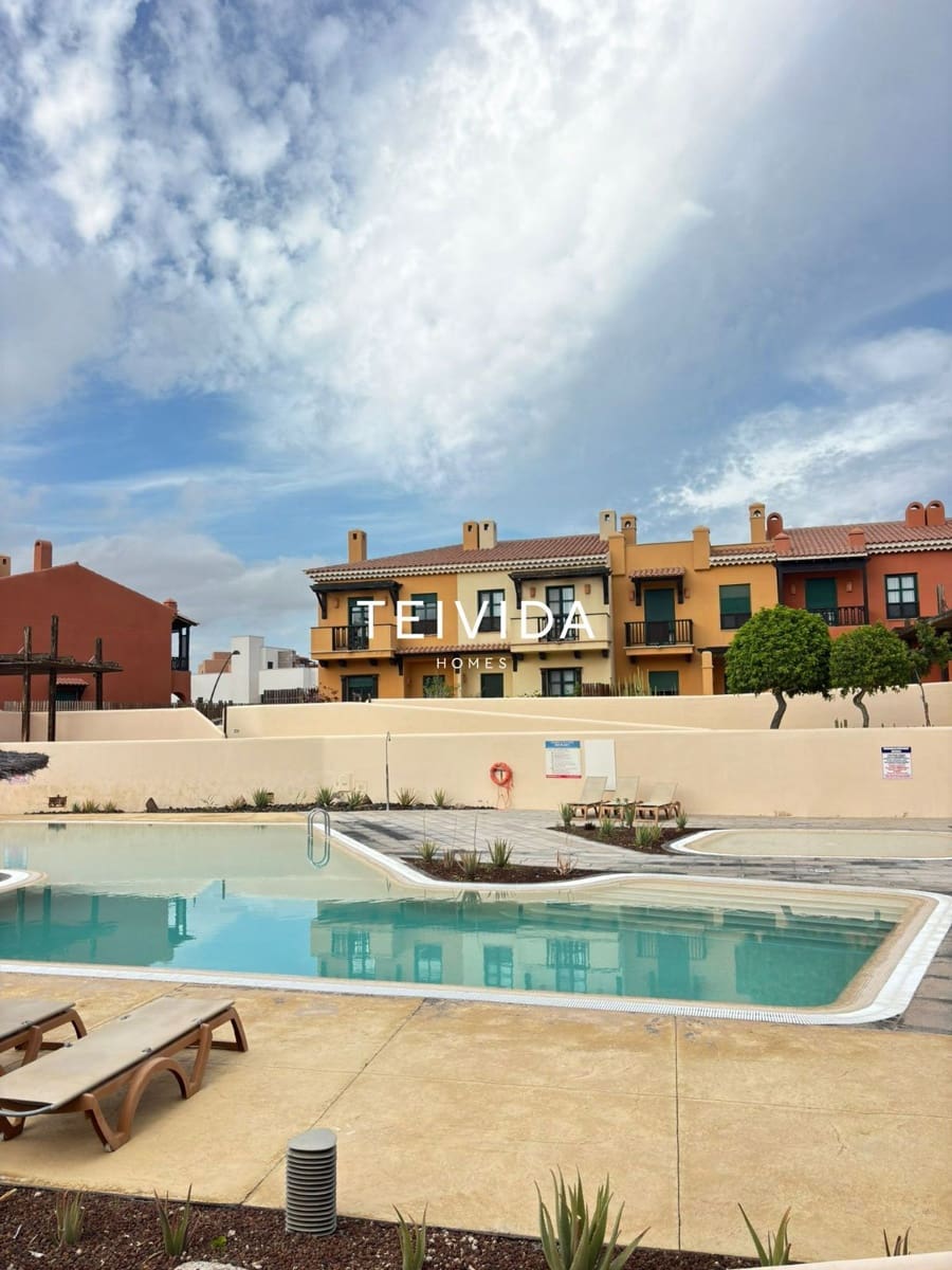 3 slaapkamer Huis te huur in Golf del Sur met zwembad garage - € 2.600 (Ref: 10079796)