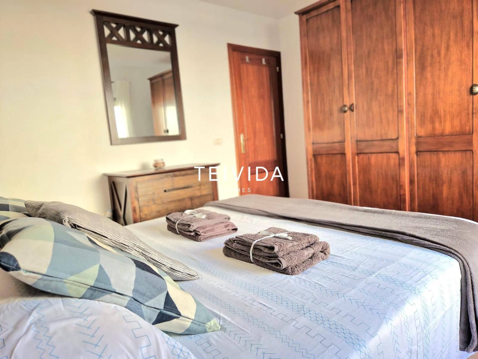 Piso de 3 habitaciones en San Isidro de Abona en alquiler - 1.770 € (Ref: 10079797)