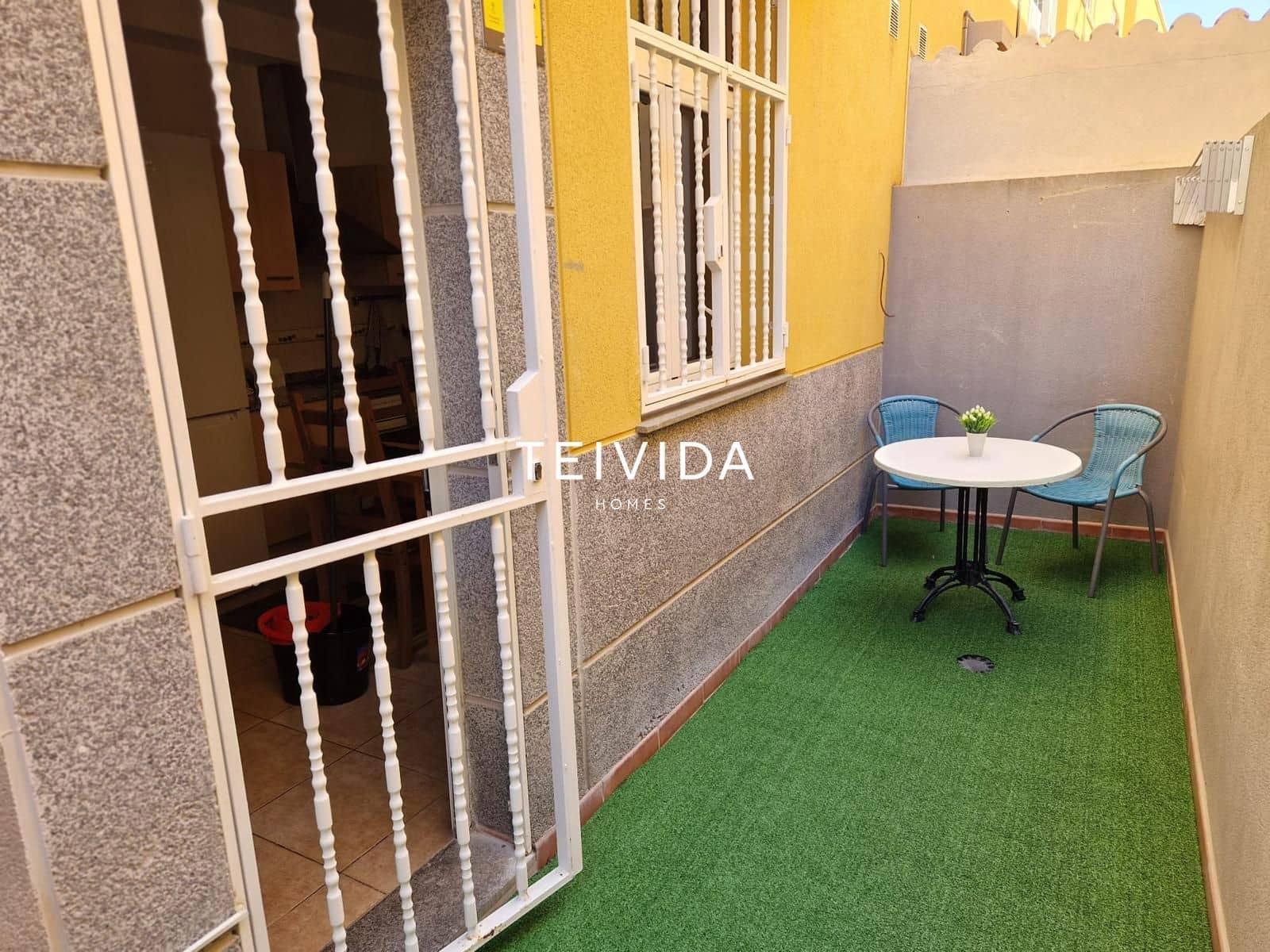 Piso de 3 habitaciones en San Isidro de Abona en alquiler - 1.770 € (Ref: 10079797)