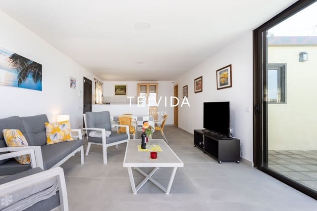 2 soveværelse Villa til salg i Santa Ursula med swimmingpool garage - € 298.000 (Ref: 10079927)
