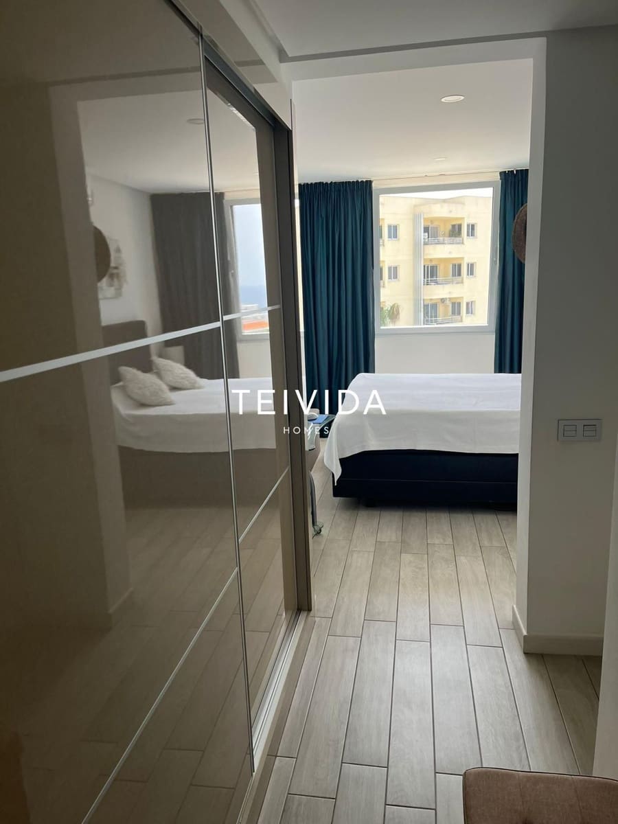 2 bedroom Flat for sale in Playa Paraiso with pool garage - € 650,000 (Ref: 10079928)