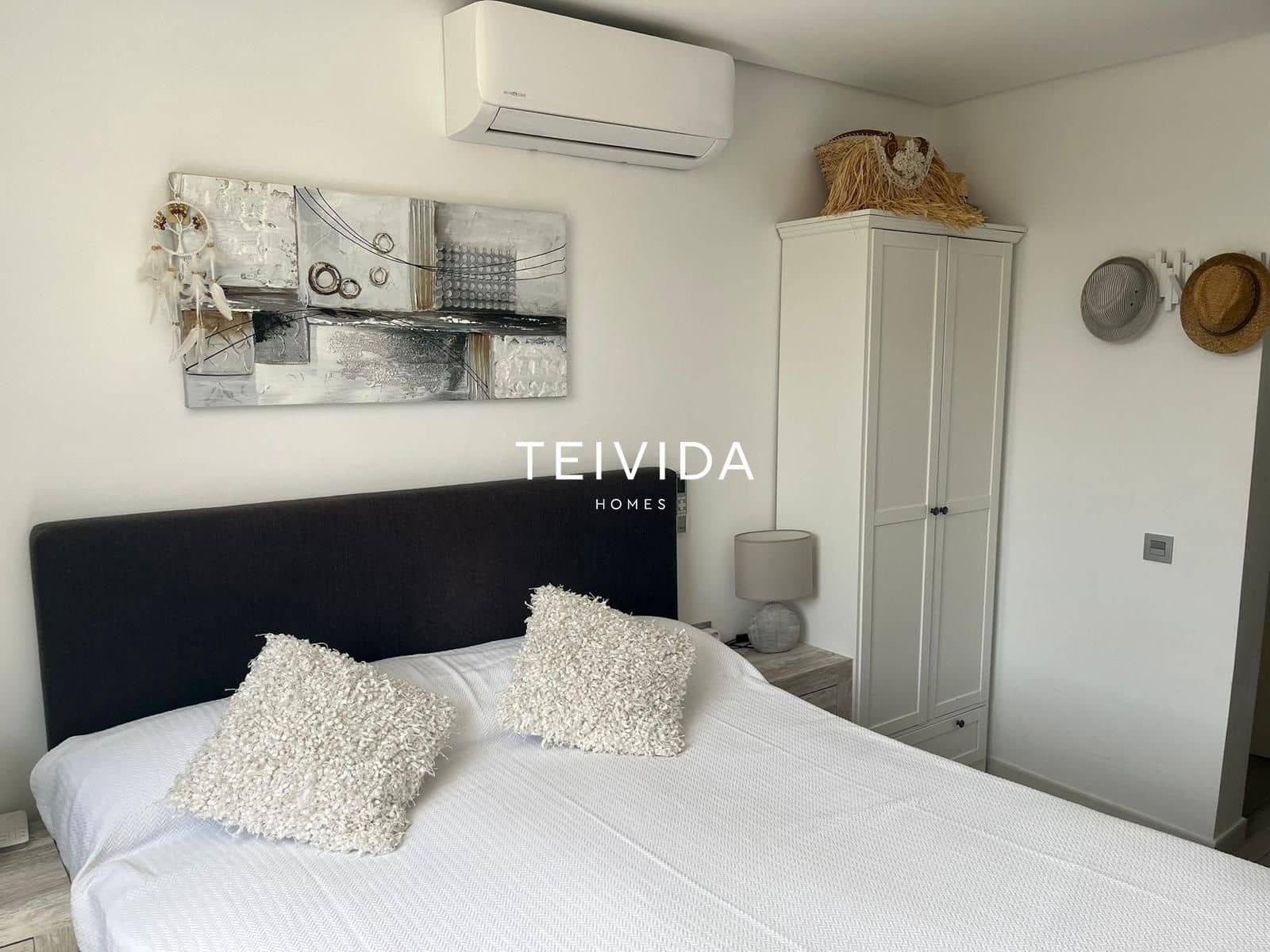 2 bedroom Flat for sale in Playa Paraiso with pool garage - € 650,000 (Ref: 10079928)