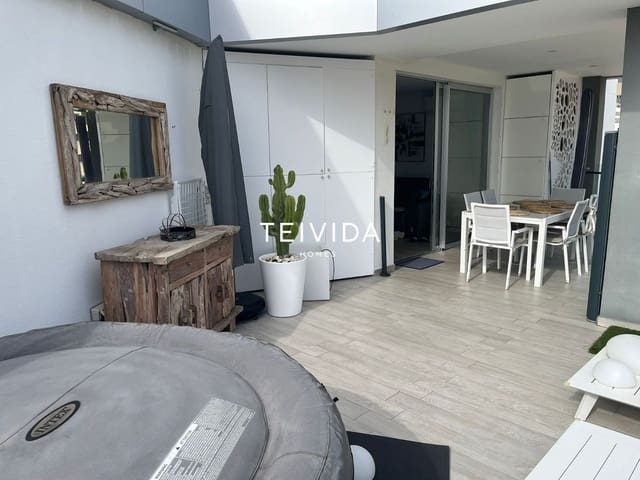 2 bedroom Flat for sale in Playa Paraiso, Adeje with pool garage - € 650,000 (Ref: 10079928)