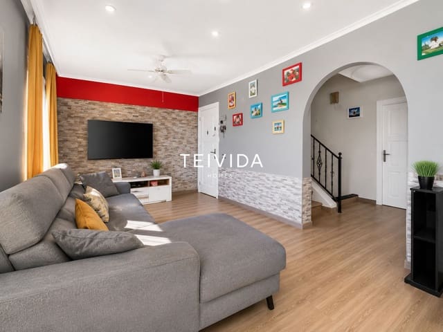 Casa de 4 habitaciones en San Eugenio, Adeje en venta con garaje - 639.000 € (Ref: 10079930)