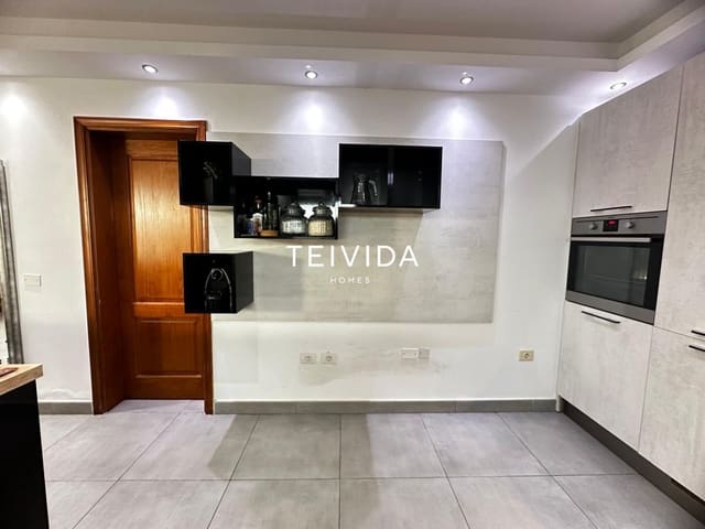4 camera da letto Casa in vendita in Costa Teguise, Teguise con garage - 525.000 € (Rif: 10079933)
