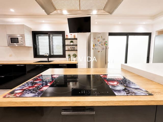 4 camera da letto Casa in vendita in Costa Teguise, Teguise con garage - 525.000 € (Rif: 10079933)