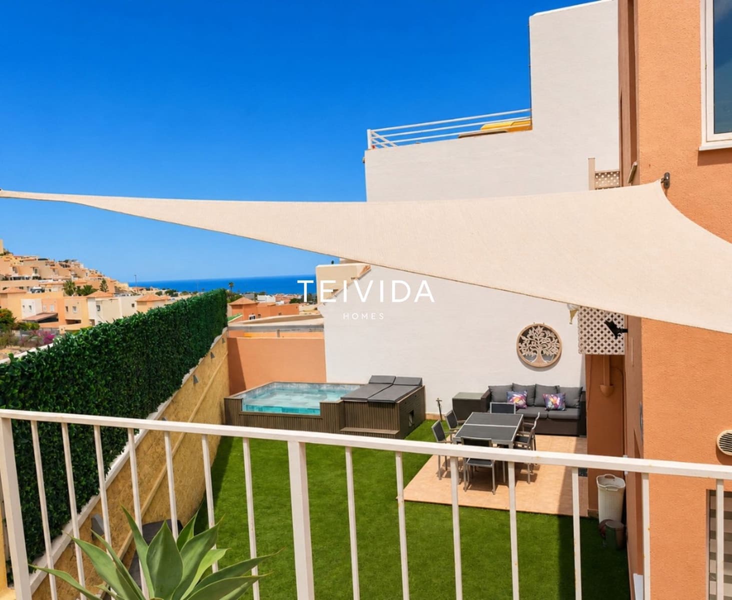 3 sovrum Hus till salu i El Madronal med pool garage - 799 000 € (Ref: 10090975)