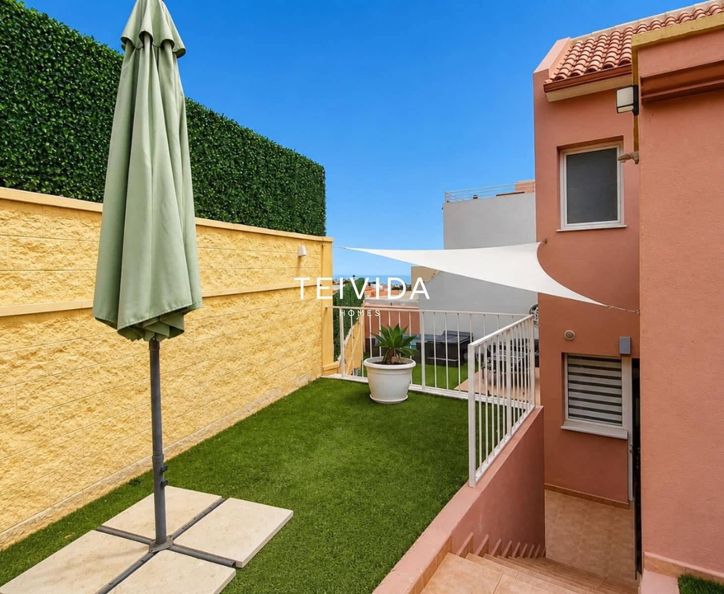 3 sovrum Hus till salu i El Madronal med pool garage - 799 000 € (Ref: 10090975)
